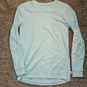 Magellan Outdoors Light Blue Long Sleeve Tee